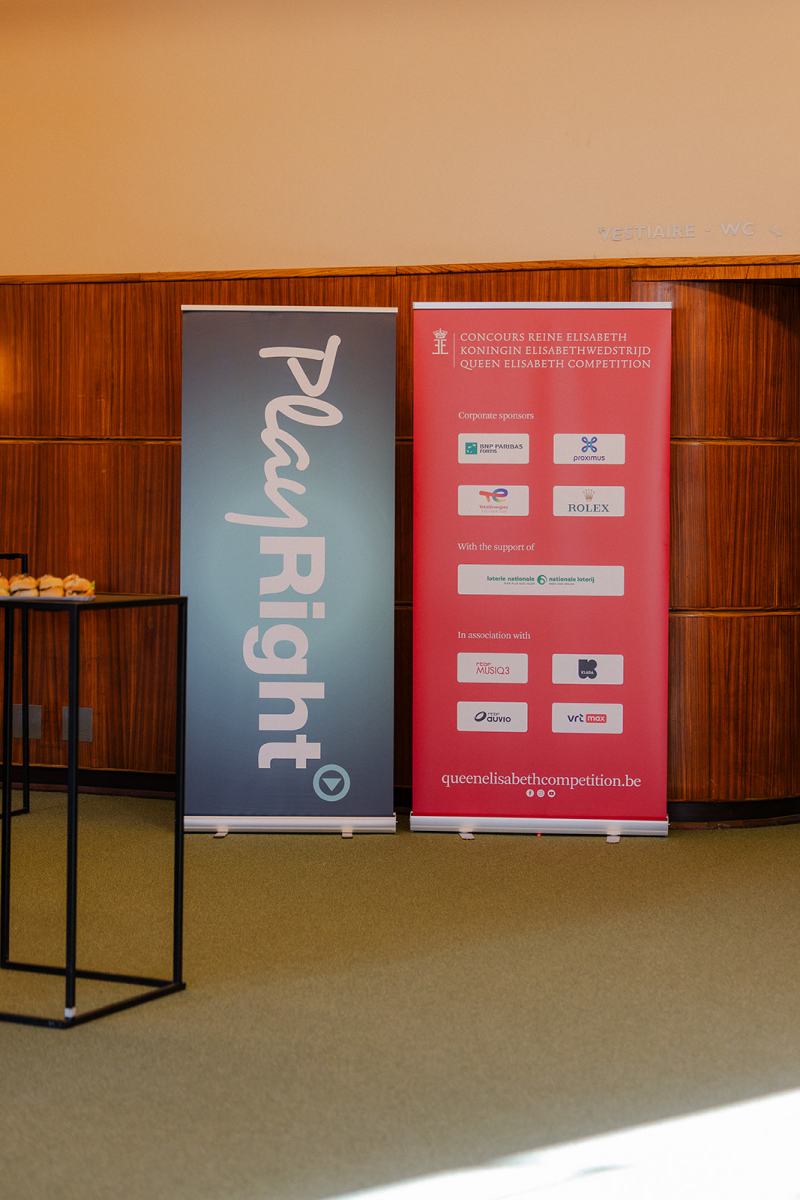Photo-roll-up-Playright